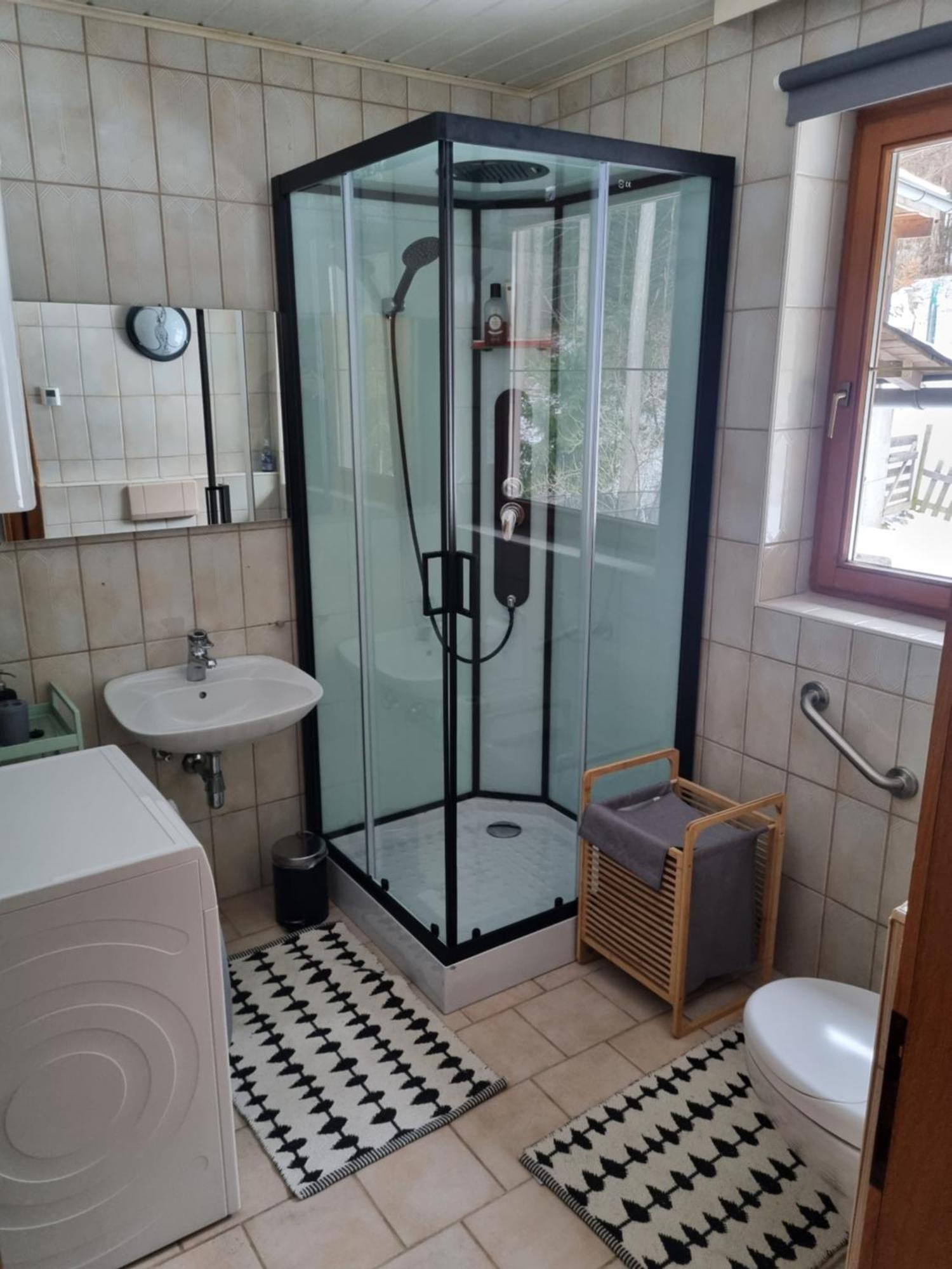 Fridas Place - Der Blick Ueber Ganz Villach - 160 M2 Ferienoase - Ganzes Haus Bis Zu 8 Personen Eksteriør bilde